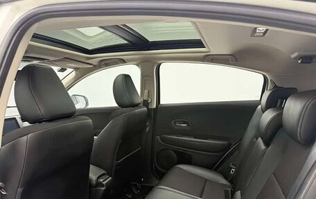 Honda Vezel, 2022 год, 1 156 000 рублей, 12 фотография