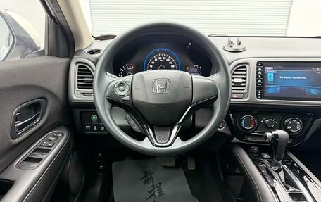 Honda Vezel, 2022 год, 1 156 000 рублей, 7 фотография