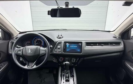 Honda Vezel, 2022 год, 1 156 000 рублей, 6 фотография