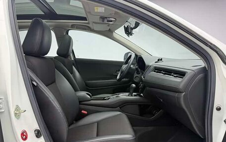 Honda Vezel, 2022 год, 1 156 000 рублей, 9 фотография