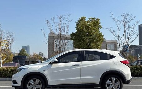 Honda Vezel, 2022 год, 1 198 000 рублей, 4 фотография