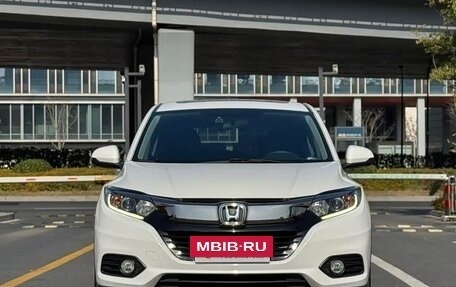 Honda Vezel, 2022 год, 1 198 000 рублей, 2 фотография