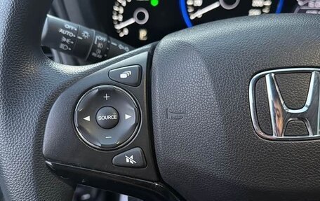 Honda Vezel, 2022 год, 1 232 000 рублей, 10 фотография