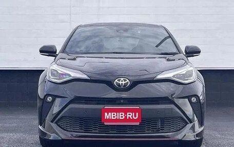 Toyota C-HR I рестайлинг, 2022 год, 1 800 060 рублей, 2 фотография