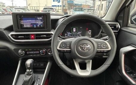 Toyota Raize I, 2022 год, 1 392 000 рублей, 31 фотография