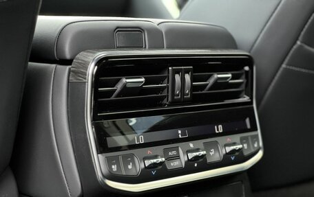 Toyota Land Cruiser, 2025 год, 18 490 000 рублей, 26 фотография