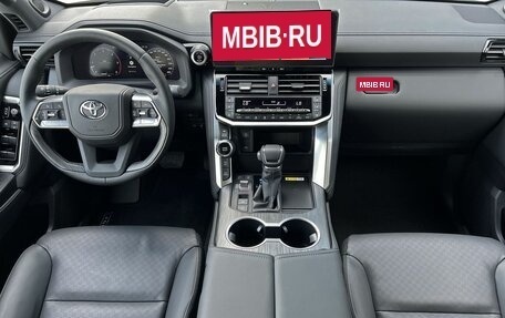 Toyota Land Cruiser, 2025 год, 18 490 000 рублей, 9 фотография