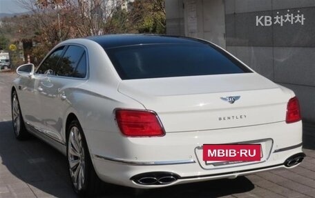 Bentley Flying Spur, 2022 год, 19 000 000 рублей, 4 фотография