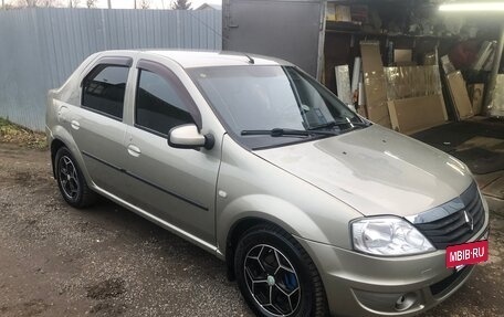 Renault Logan I, 2013 год, 650 000 рублей, 2 фотография