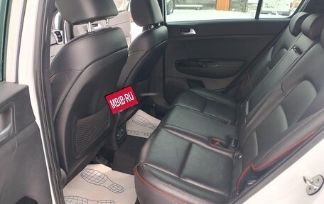 KIA Sportage IV рестайлинг, 2020 год, 2 800 000 рублей, 10 фотография