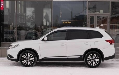 Mitsubishi Outlander III рестайлинг 3, 2019 год, 2 150 000 рублей, 8 фотография