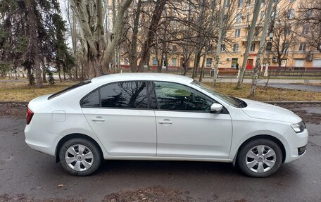 Skoda Rapid I, 2018 год, 1 030 000 рублей, 5 фотография