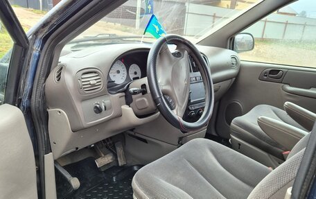 Chrysler Voyager IV, 2002 год, 550 000 рублей, 9 фотография