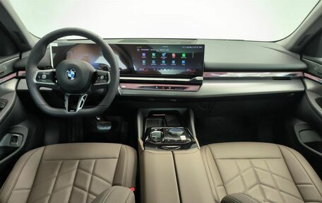 BMW 5 серия, 2025 год, 8 630 000 рублей, 7 фотография
