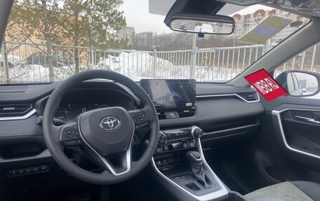 Toyota RAV4, 2025 год, 4 220 000 рублей, 7 фотография