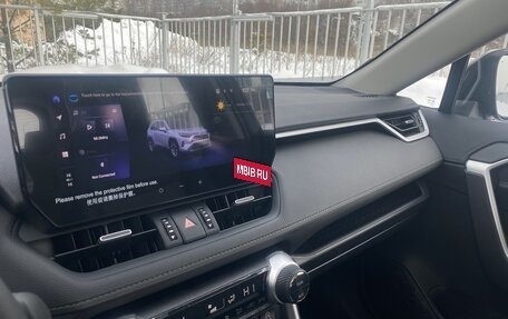 Toyota RAV4, 2025 год, 4 220 000 рублей, 13 фотография