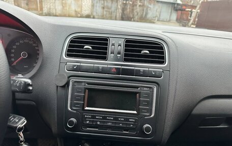 Volkswagen Polo VI (EU Market), 2012 год, 630 000 рублей, 14 фотография