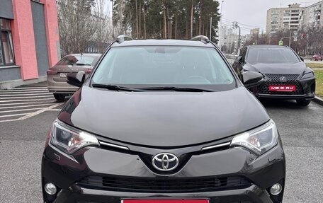 Toyota RAV4, 2016 год, 2 400 000 рублей, 1 фотография