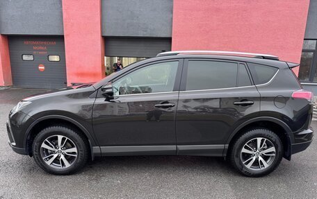 Toyota RAV4, 2016 год, 2 400 000 рублей, 9 фотография
