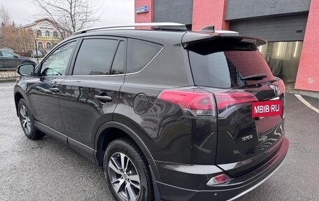 Toyota RAV4, 2016 год, 2 400 000 рублей, 5 фотография