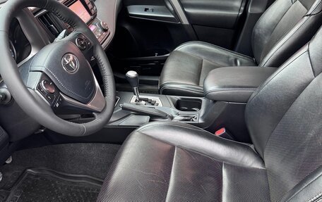 Toyota RAV4, 2016 год, 2 400 000 рублей, 16 фотография