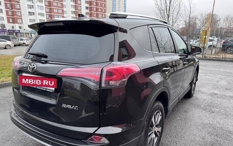 Toyota RAV4, 2016 год, 2 400 000 рублей, 8 фотография