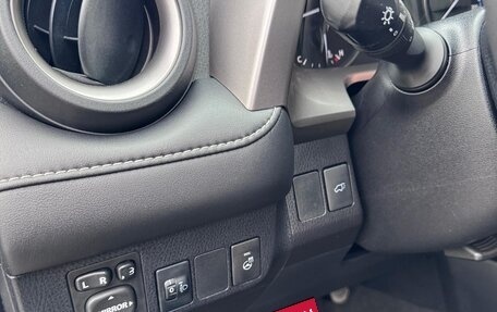 Toyota RAV4, 2016 год, 2 400 000 рублей, 12 фотография