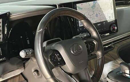 Lexus LM, 2024 год, 13 590 002 рублей, 28 фотография