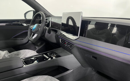 Volkswagen Tiguan, 2025 год, 5 120 000 рублей, 12 фотография