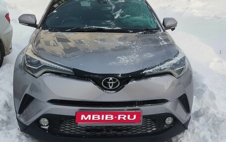 Toyota C-HR I рестайлинг, 2017 год, 2 500 000 рублей, 1 фотография