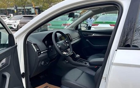 Skoda Karoq I, 2023 год, 1 970 000 рублей, 9 фотография