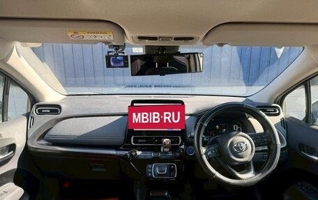 Toyota Aqua, 2023 год, 991 777 рублей, 12 фотография