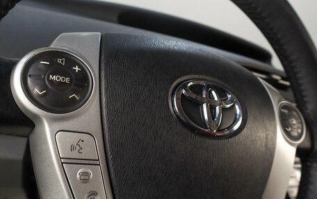 Toyota Prius, 2010 год, 1 089 000 рублей, 11 фотография