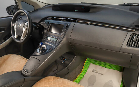 Toyota Prius, 2010 год, 1 089 000 рублей, 10 фотография