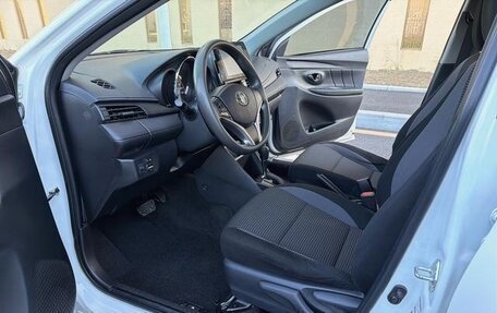 Toyota Vios III, 2022 год, 1 130 000 рублей, 7 фотография