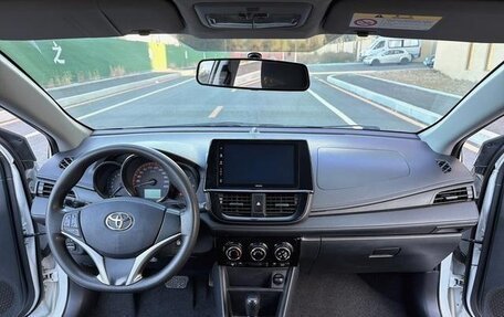 Toyota Vios III, 2022 год, 1 130 000 рублей, 8 фотография