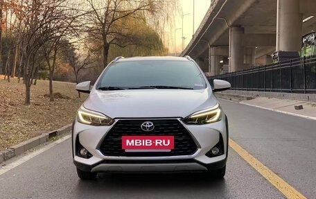 Toyota Yaris XP150 рестайлинг, 2021 год, 1 150 008 рублей, 2 фотография