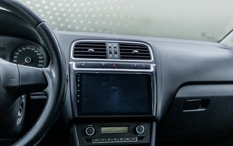 Volkswagen Polo VI (EU Market), 2013 год, 420 000 рублей, 14 фотография