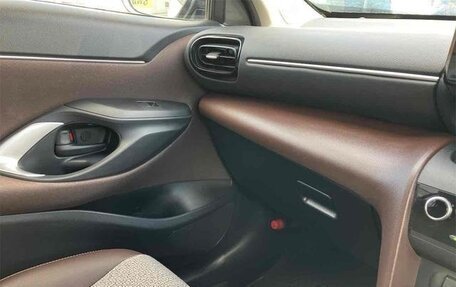 Toyota Yaris Cross, 2023 год, 1 500 444 рублей, 27 фотография