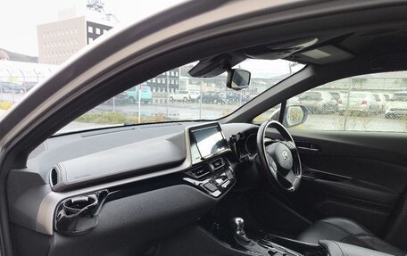 Toyota C-HR I рестайлинг, 2017 год, 2 500 000 рублей, 8 фотография