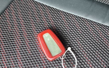 Toyota C-HR I рестайлинг, 2017 год, 2 500 000 рублей, 27 фотография