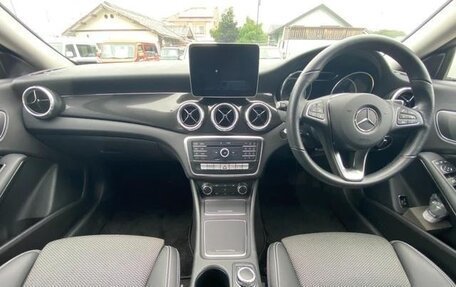 Mercedes-Benz CLA, 2018 год, 1 400 000 рублей, 10 фотография