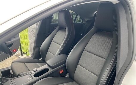 Mercedes-Benz CLA, 2018 год, 1 400 000 рублей, 22 фотография