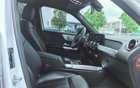 Mercedes-Benz GLB, 2021 год, 2 250 000 рублей, 12 фотография