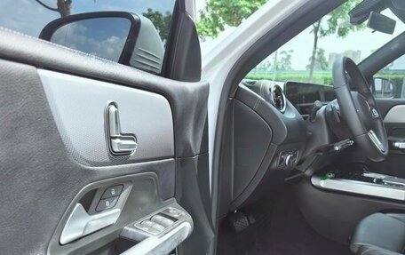 Mercedes-Benz GLB, 2021 год, 2 250 000 рублей, 13 фотография