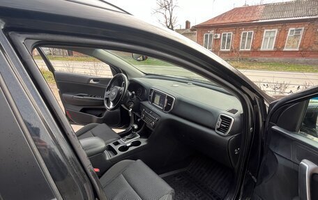 KIA Sportage IV рестайлинг, 2017 год, 2 500 000 рублей, 23 фотография