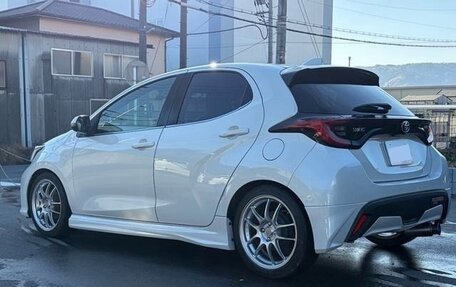 Toyota Yaris, 2021 год, 1 055 000 рублей, 7 фотография