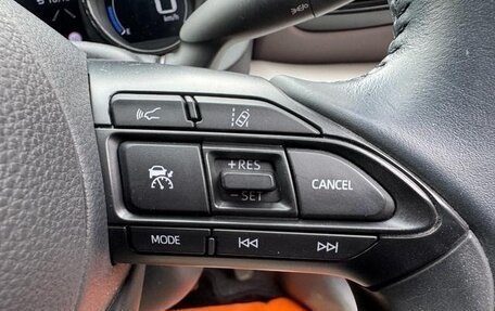 Toyota Yaris, 2021 год, 1 125 000 рублей, 9 фотография