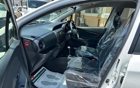 Toyota Vitz, 2019 год, 1 205 000 рублей, 17 фотография