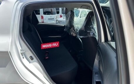 Toyota Vitz, 2019 год, 1 205 000 рублей, 19 фотография